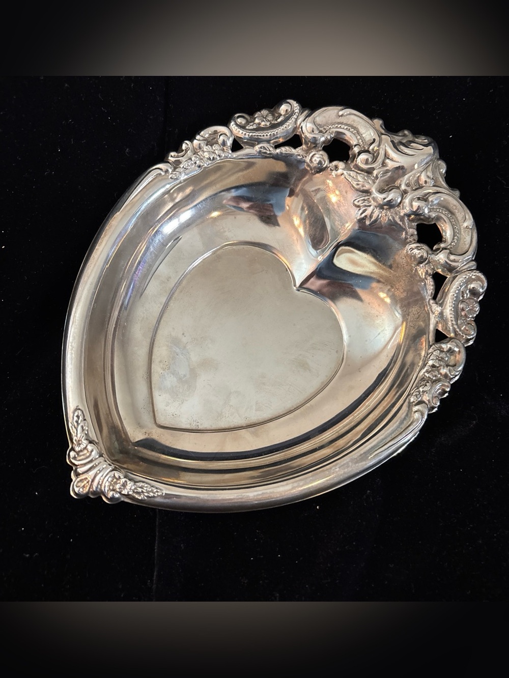 Oneida Ornate Heart-Shaped Silver Decorative Serving Dish